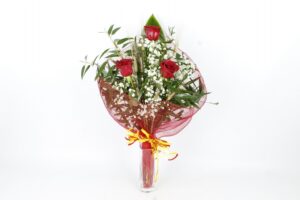 SANT JORDI TERCIA RAM DE 3 ROSES tija extre 70cm, espigues negres, eucalipto, paniculata i fulla cordialine